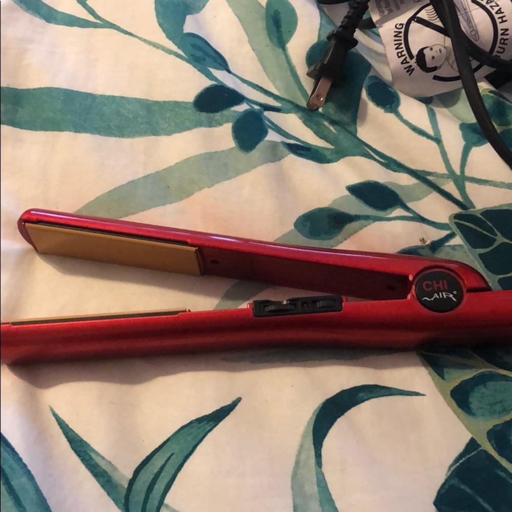 CHI hair straightener